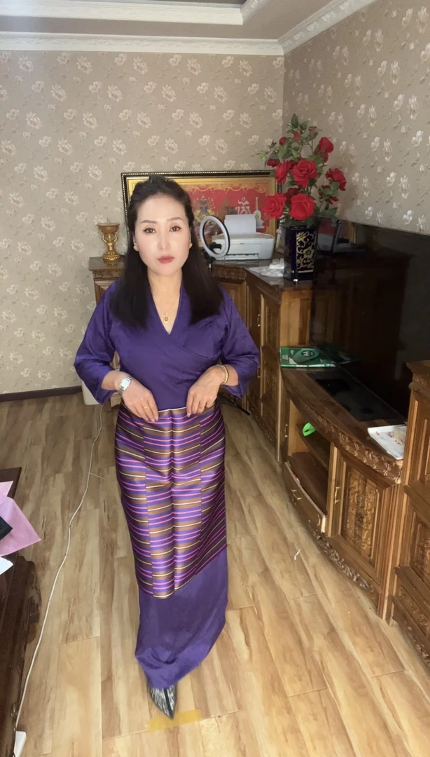 传统民族风新款藏装七分袖紫色套装长款