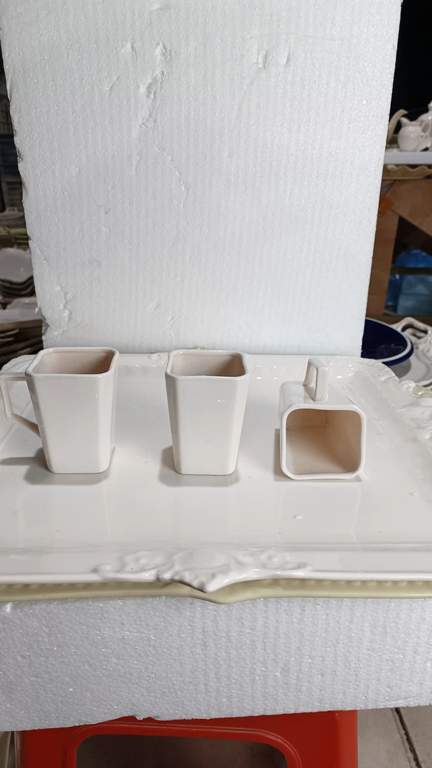 H061北欧风陶瓷.粉白水杯，酒杯，高端大气。高8口径6默认四个