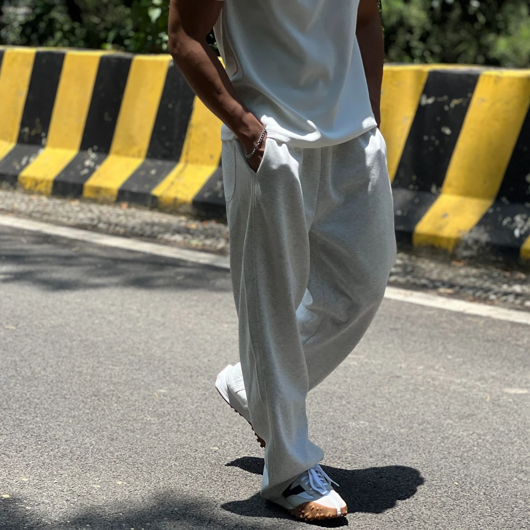 2026秋冬季宽松直筒阔腿裤运动休闲裤男士潮卫裤灰色美式百搭街头