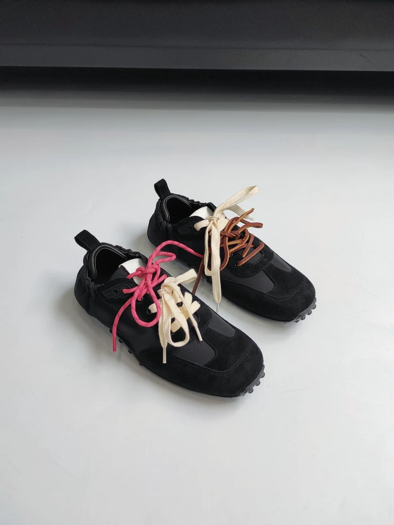 慕林娜  拼色系带女士休闲时尚鞋百搭舒适黑色德迅鞋子潮鞋女 043