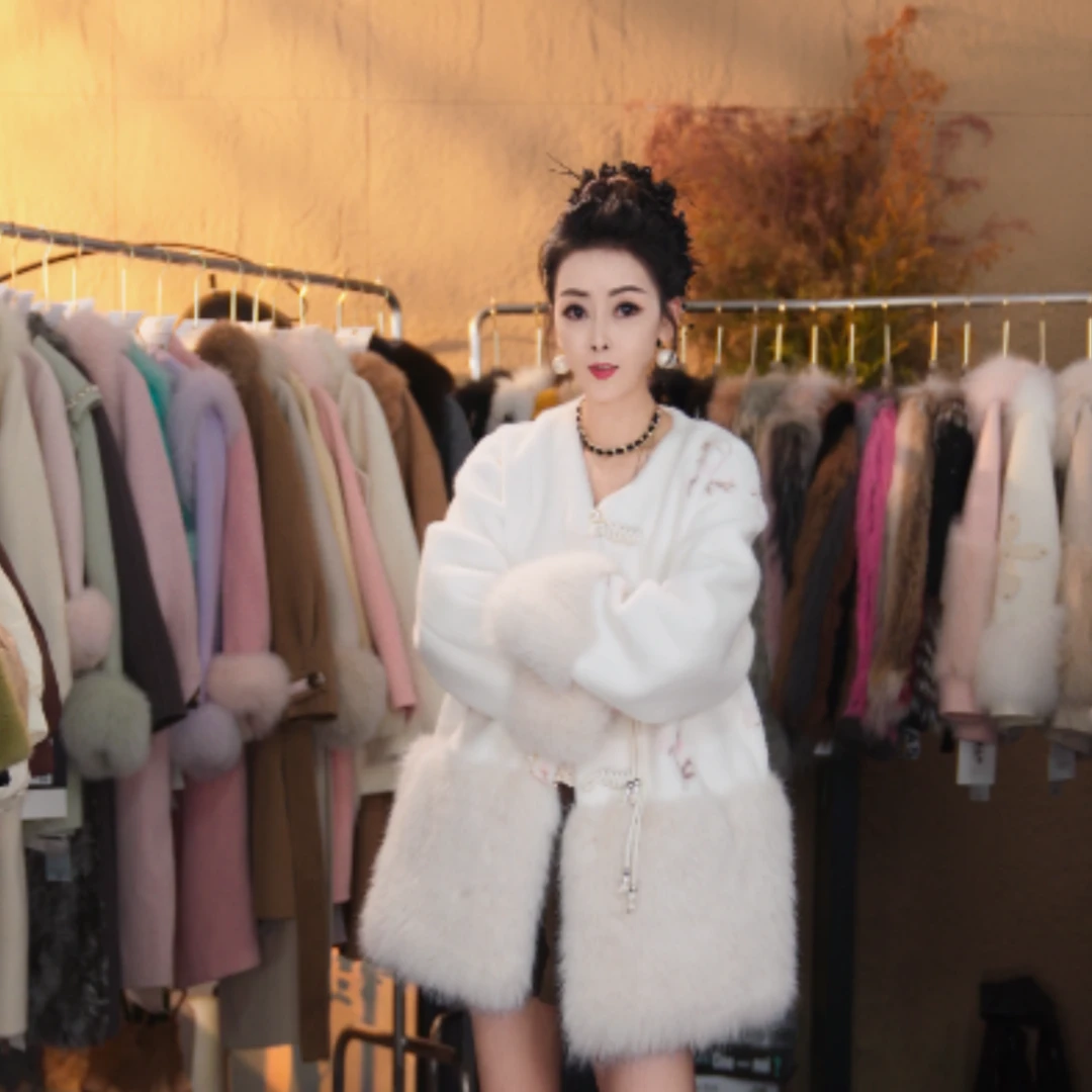 2024新款古风款外套设计师款气质真毛外套短款女外套保暖气质