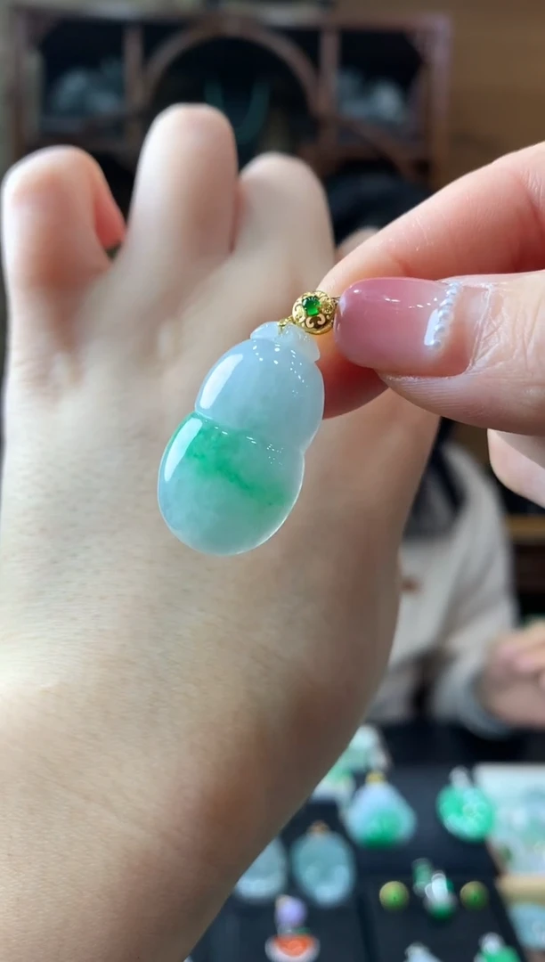 【闪购商品】翡翠颈饰18K金镶嵌挂件