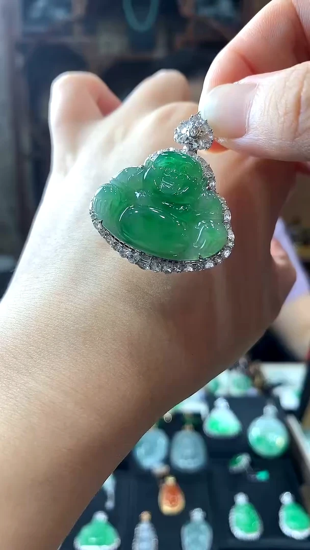 【闪购商品】翡翠吊坠(不含链)18K金镶嵌挂件