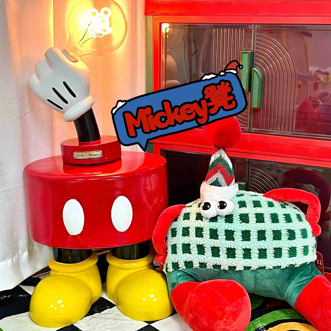 创意潮玩米奇换鞋凳道具装饰居家通用卡通落地客厅小矮凳流动摆件