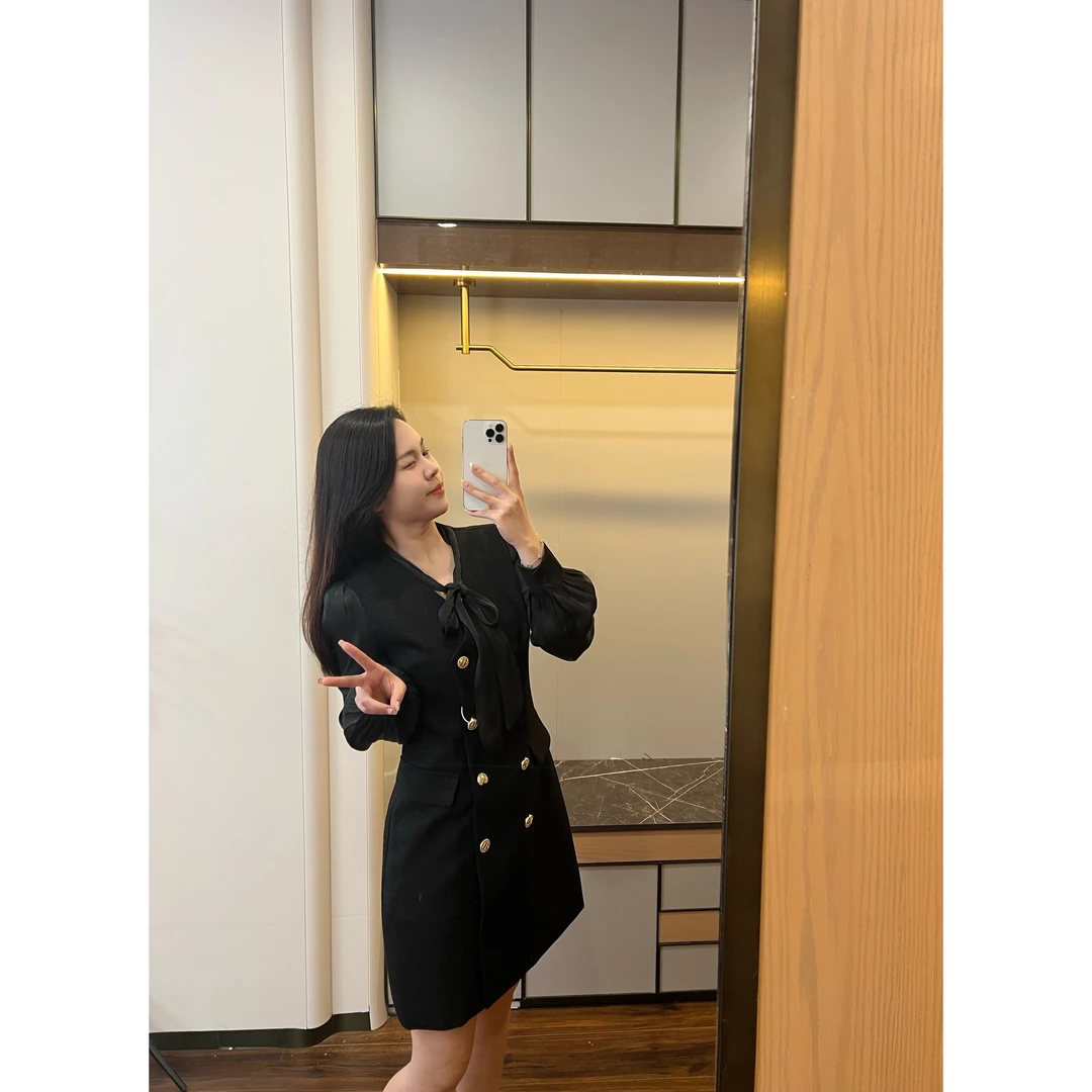 微胖定制【DM150】遮肚气质显瘦藏肉长袖V领连衣裙