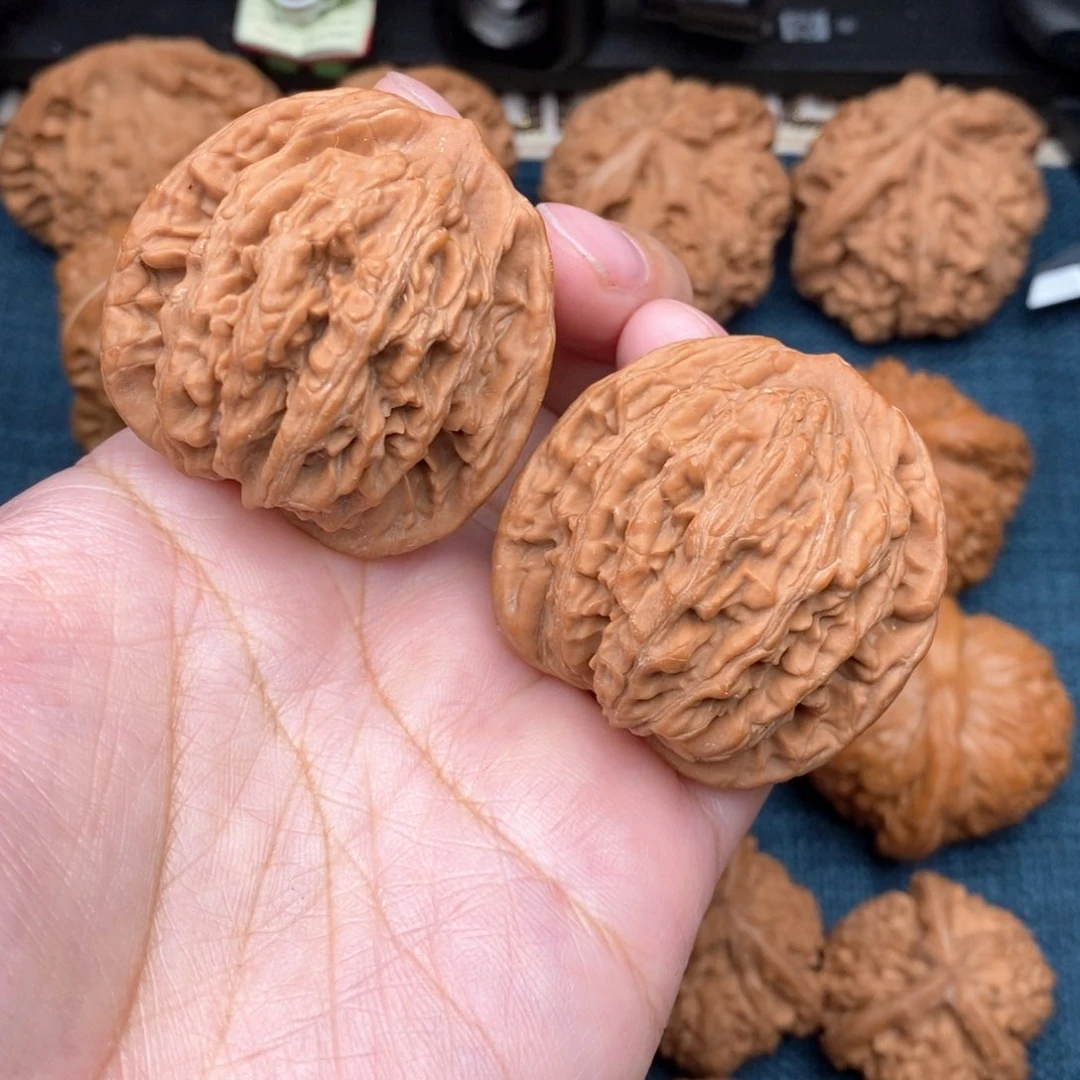 文玩核桃把件42.5精品麦穗虎头全品