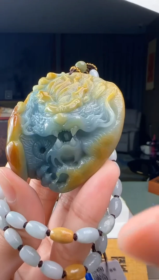 【闪购商品】翡翠吊坠(赠链)未镶嵌XM@@960Q3J10188