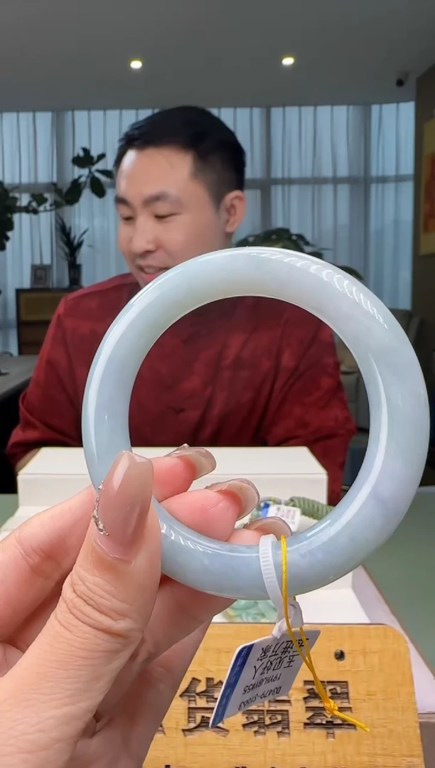 【闪购商品】翡翠手镯未镶嵌微瑕MM@@960Q3J08737