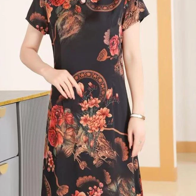 1003-1-11新款时尚显瘦连衣裙（黑色）