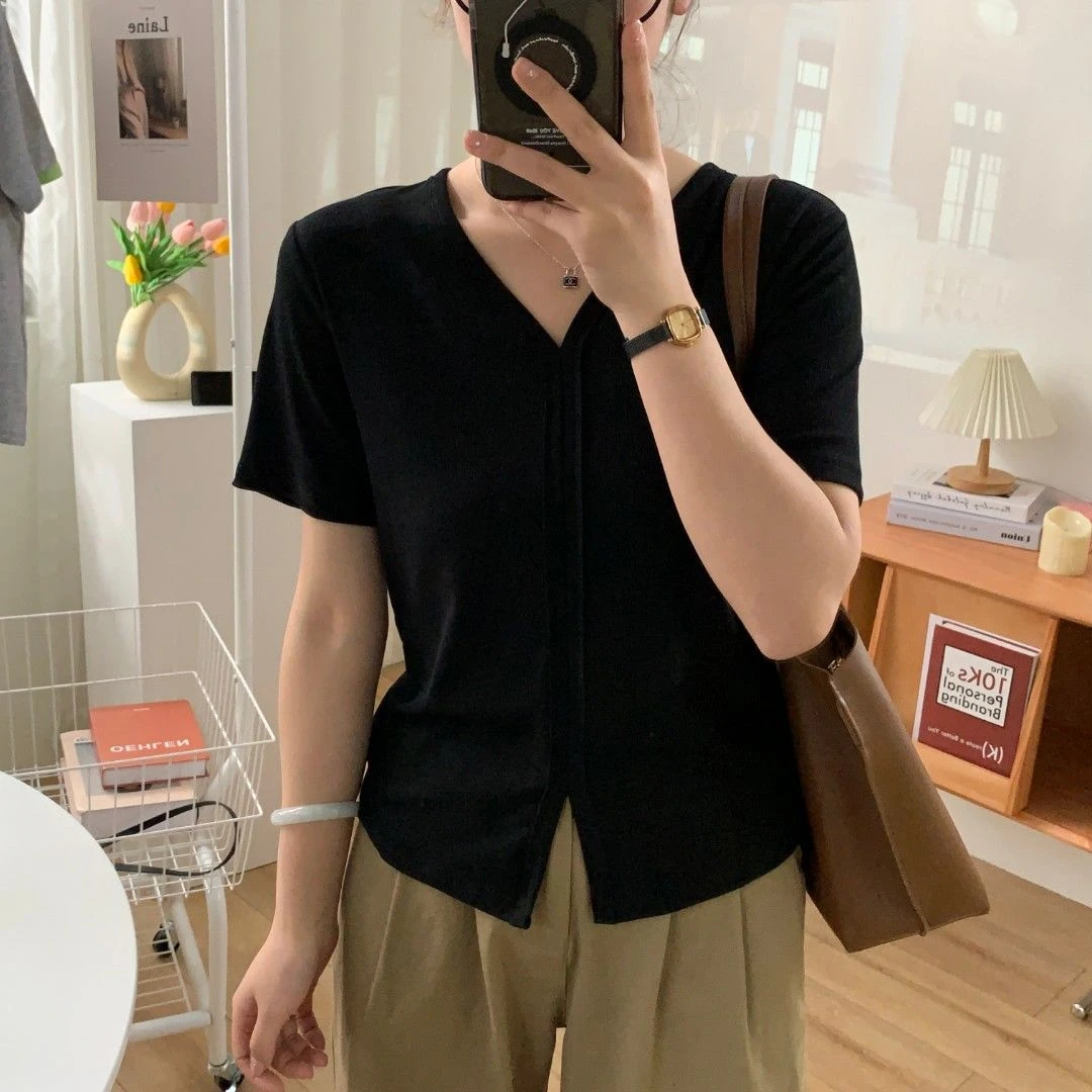 大码胖mm300斤时尚设计感V领T恤女夏薄款宽松显瘦纯色ins短袖上衣
