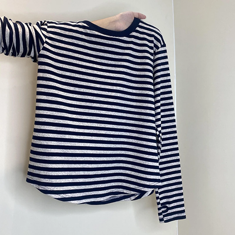 大码胖mm200斤秋季圆领修身百搭长袖t恤女宽松条纹减龄设计感上衣