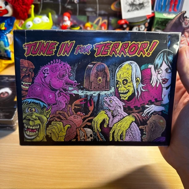 请收听恐怖故事 1993 经典怪兽复古收藏卡