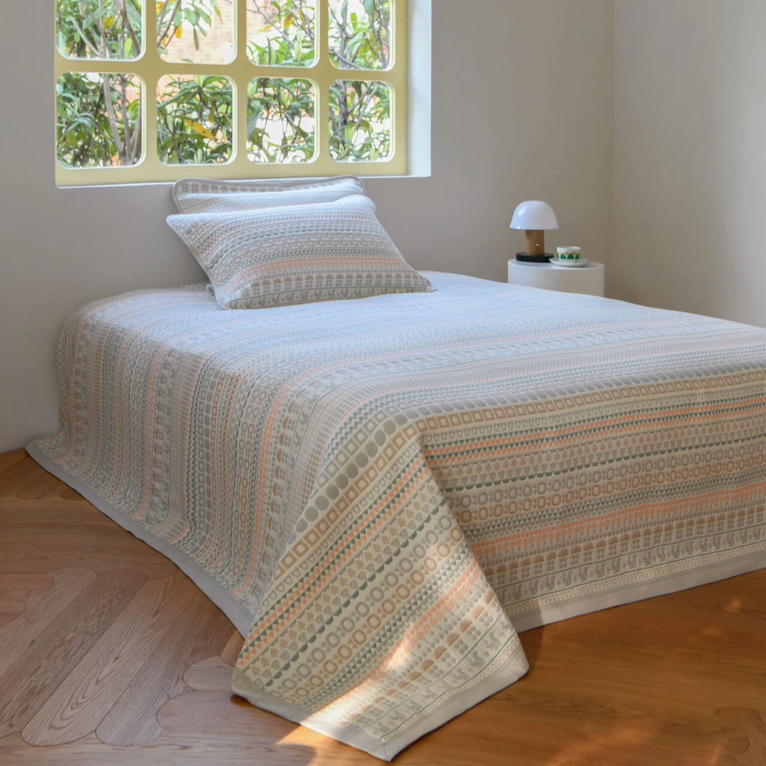 雅赞180*230软席多功能床盖床单亲肤透气，可机洗抗菌防螨不跑不皱