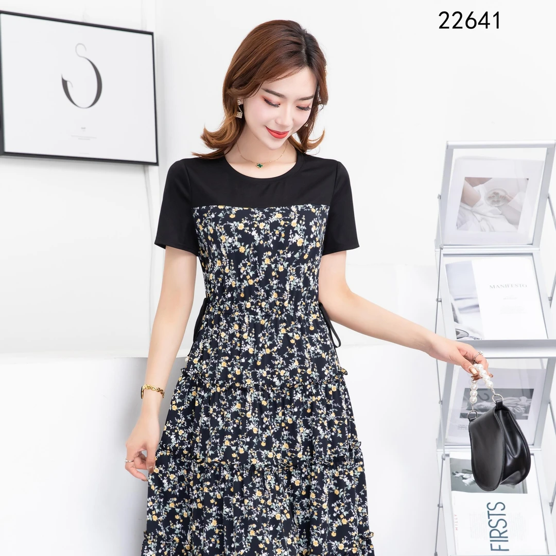 F22641夏季新款气质休闲圆领拼接碎花显瘦时尚甜美遮肉连衣裙