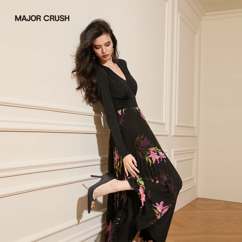 MAJOR CRUSH欧若风新款优雅偶遇西雅图松弛优雅斜裁连衣裙6544