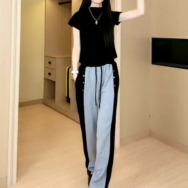 设计感双拼色宽松休闲裤潮流套装纯黑色圆领短袖网红穿搭两件套女