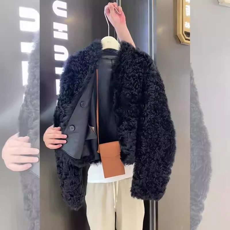 小香风皮毛一体黑色外套女2024新款爆款冬季超好看气质短款上衣潮