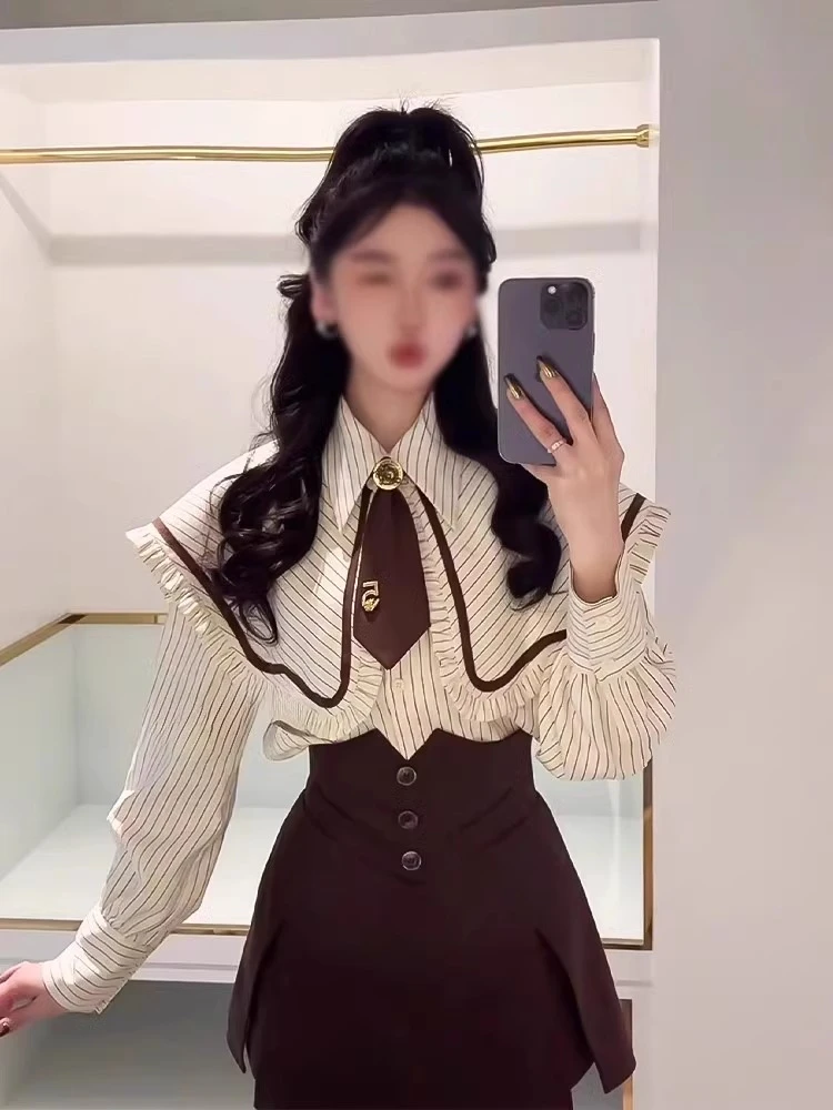 2025早春新套装女法式娃娃领条纹洋气减龄衬衫高腰显瘦短裙两件套