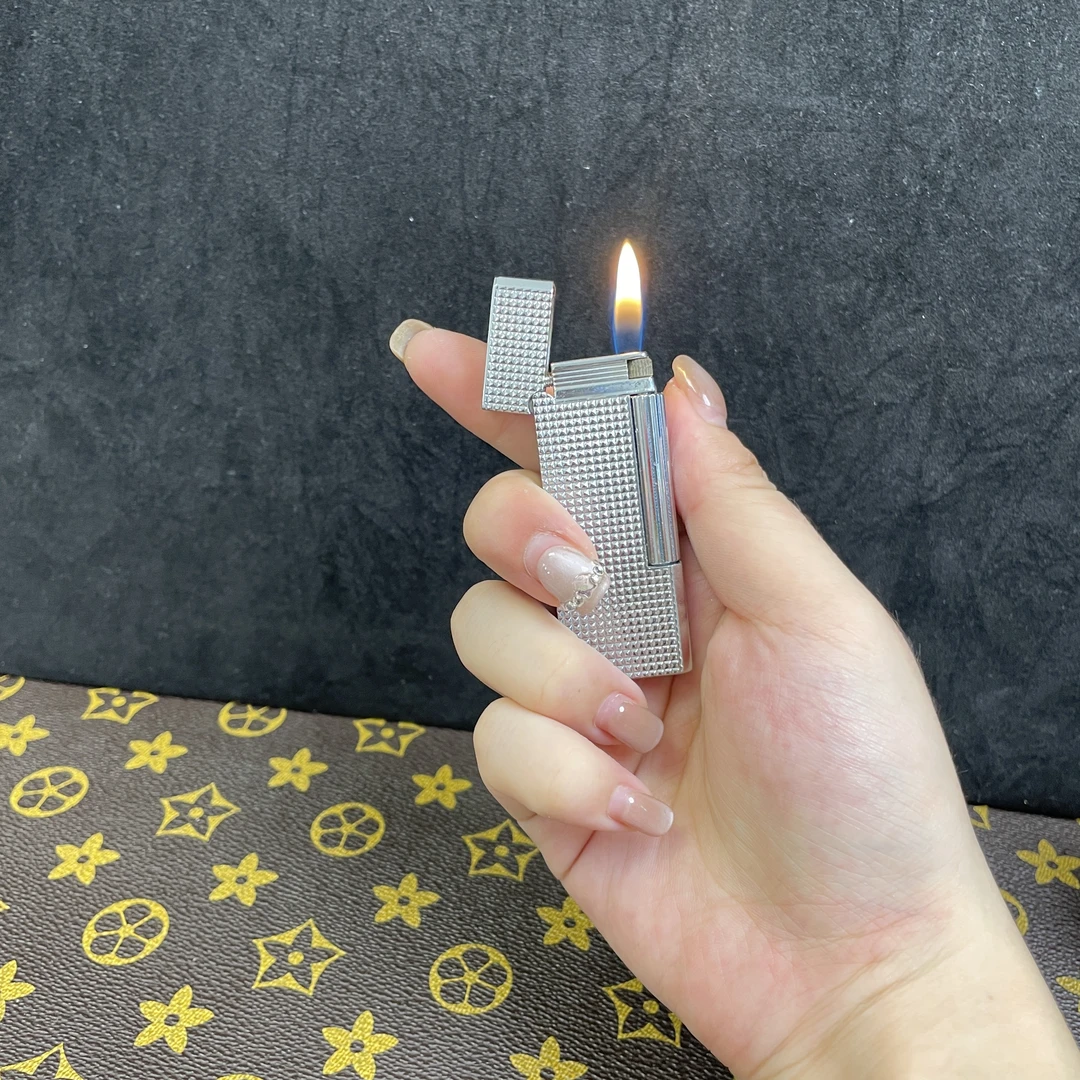 【木兰专属】银巴黎钉侧滑点火充气打火机
