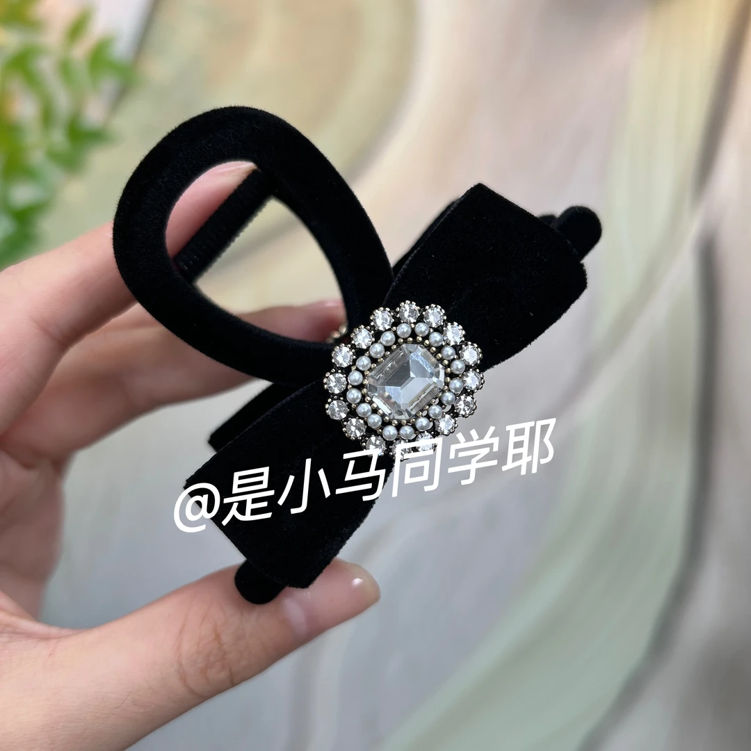 2023新款潮流高级丝绒钻钻抓夹秋冬氛围可爱复古时尚发饰
