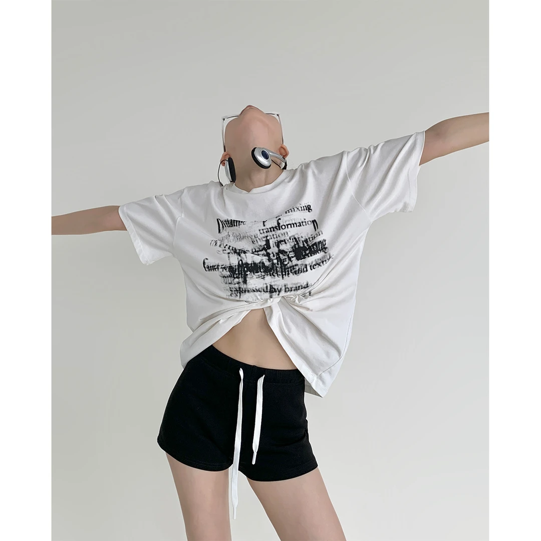 07.08  P0708K3235休闲短裤女简约修身款瑜伽裤百搭弹力a字裤