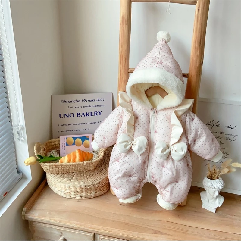 女婴儿衣服宝宝冬装夹棉服连体超萌公主冬季加厚一岁外出抱衣冬款