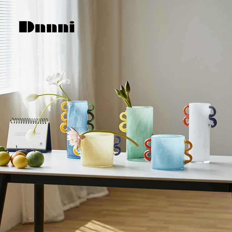 Dnnni中古风多巴胺双耳直筒花瓶高级感客厅软装家居装饰玻璃摆件