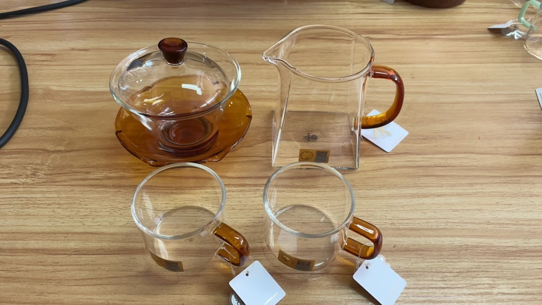 荷叶盖碗琥珀+翰然琥珀+清禾对杯琥珀