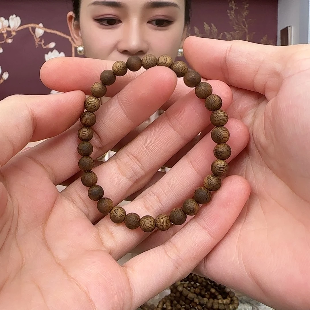 沉香手串0.6圆珠单圈红油绿棋多样性发货