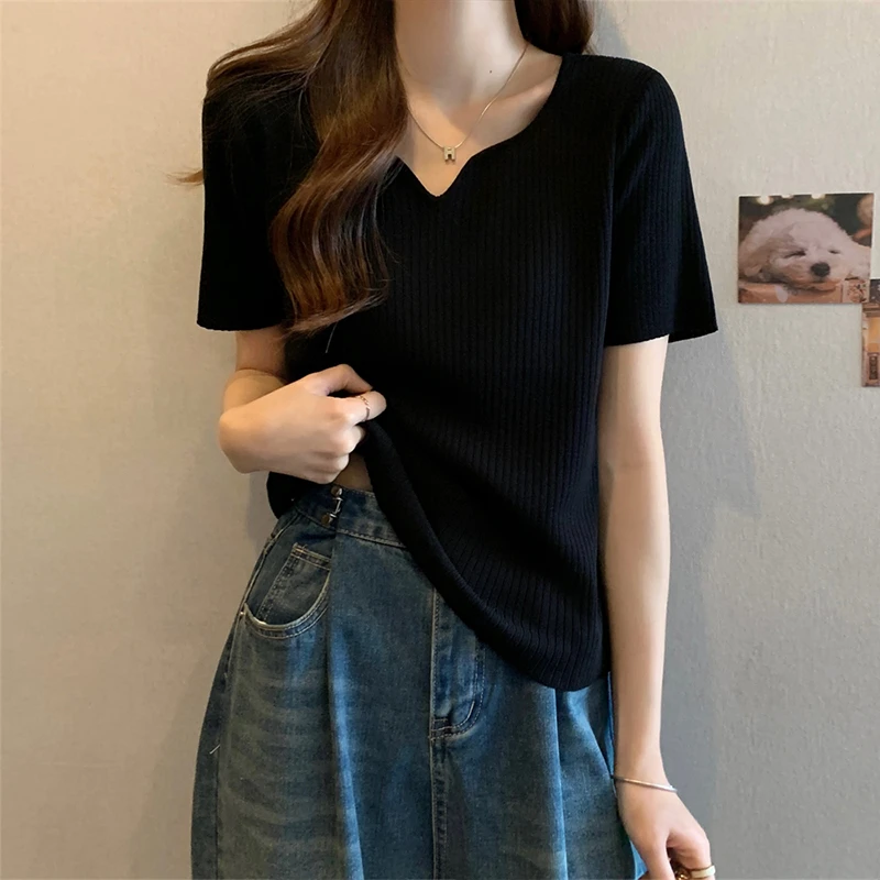 大码女装遮肚子v领短袖打底衫女夏季胖妹妹显瘦遮肉冰丝针织上衣