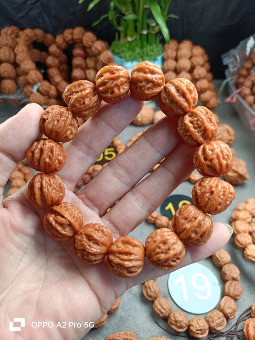 野生老树，粗筋深纹理八楞数王手串边20桩高18