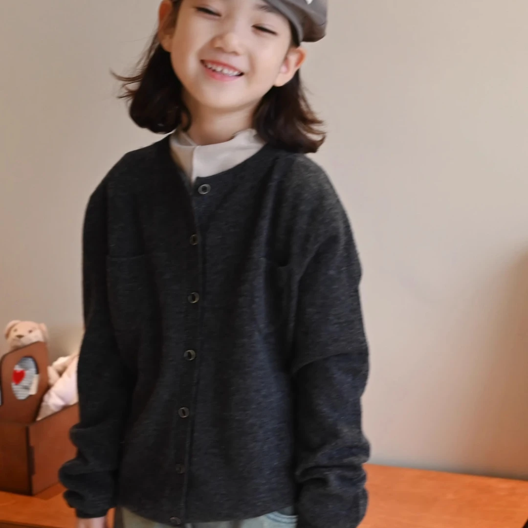 米卿兔品牌童装2024儿童秋冬装毛衣女童羊毛衫中大童潮