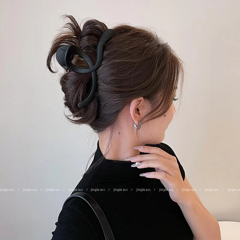 秋冬磨砂波浪抓夹女大号高级感发夹后脑勺鲨鱼夹盘发头饰2023新款