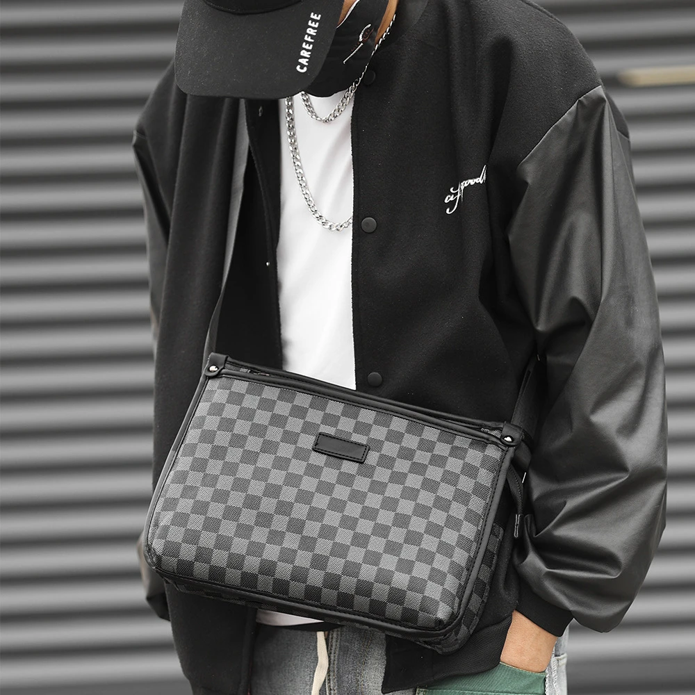 男士牛皮大容量百搭休闲单肩时尚横款真皮斜挎复古潮流格子邮差包