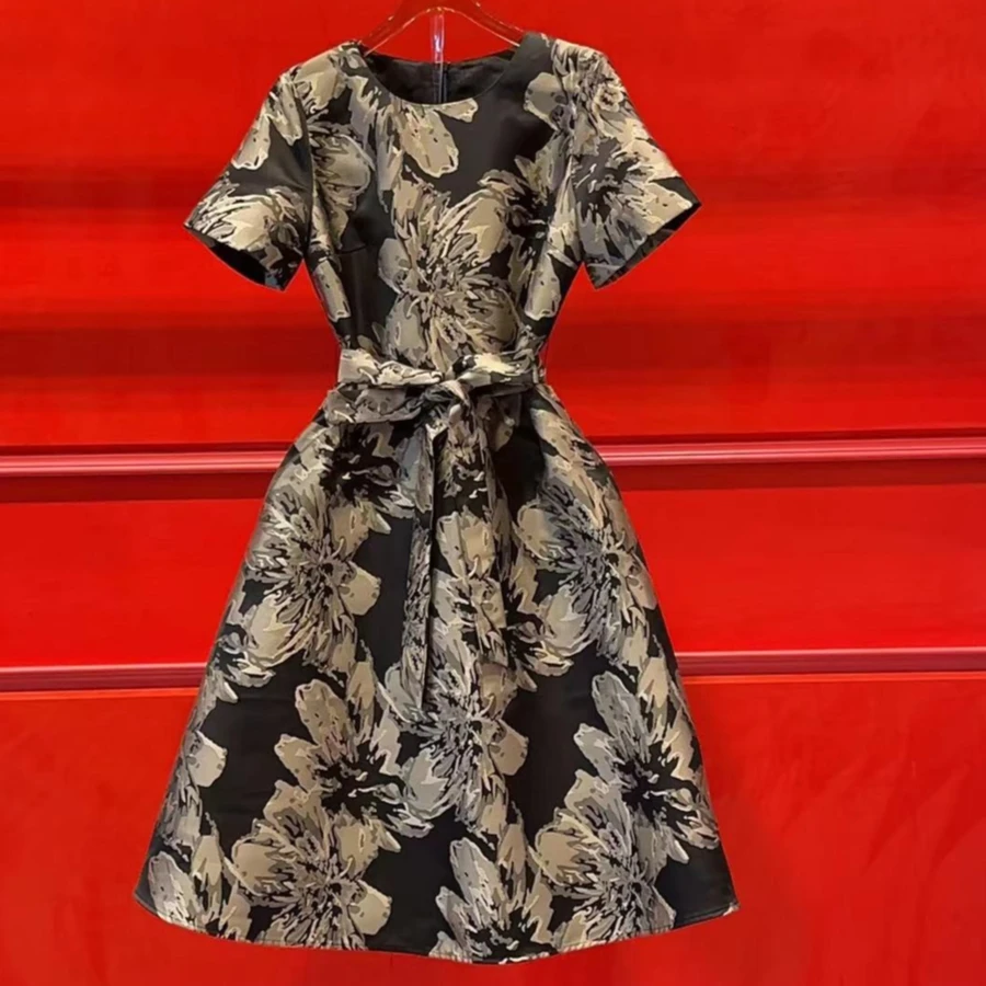 HWW气质黑金印花轻奢法式显瘦碎花设计师款连衣裙TGH102