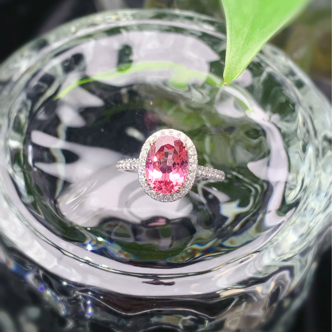 18K金粉碧玺戒指时尚气质