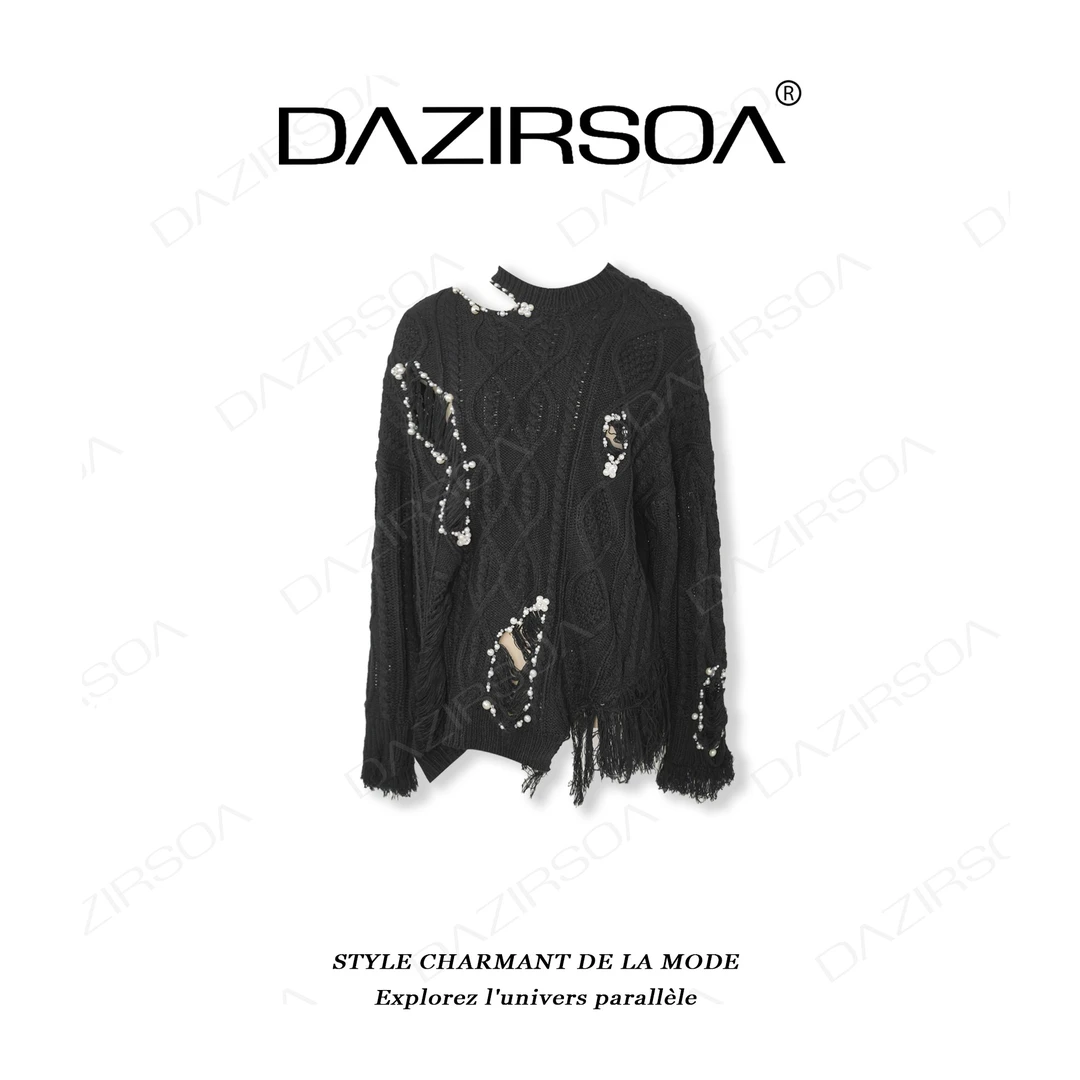 24A/W// “罗马假日” 慵懒系列设计感破洞钉珠露肩针织毛衣 U081