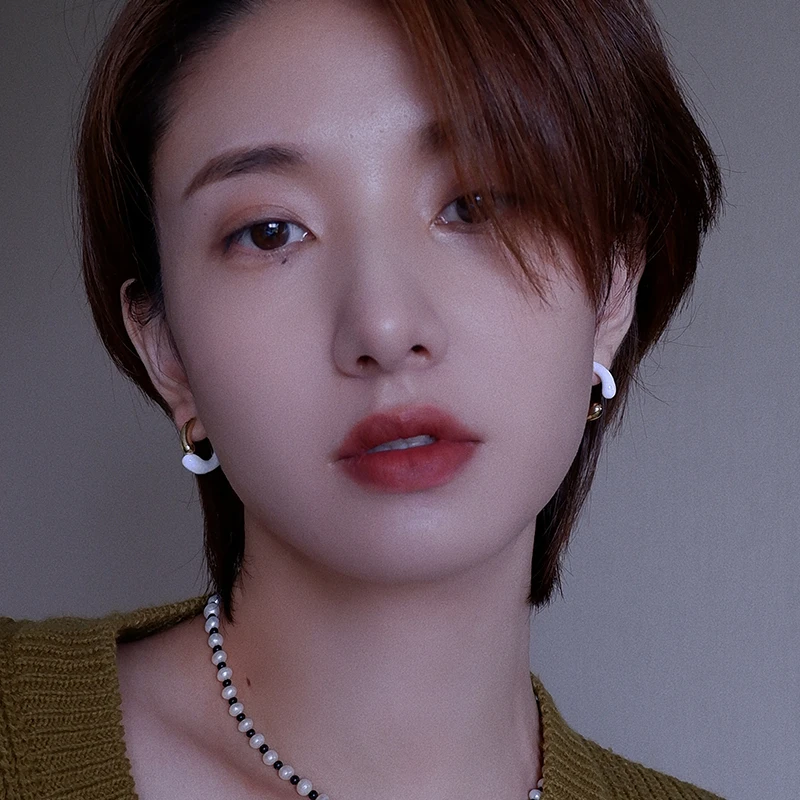 STUNNING MOMO 合金耳饰 925银滴釉不对称金白混搭配色双面耳环