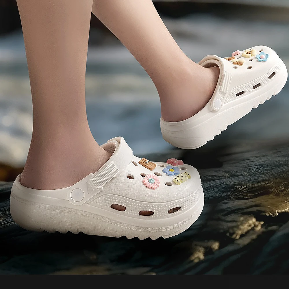 卡通可爱DIY女士洞洞鞋厚底软底超轻超软时尚外穿包头凉拖鞋夏季