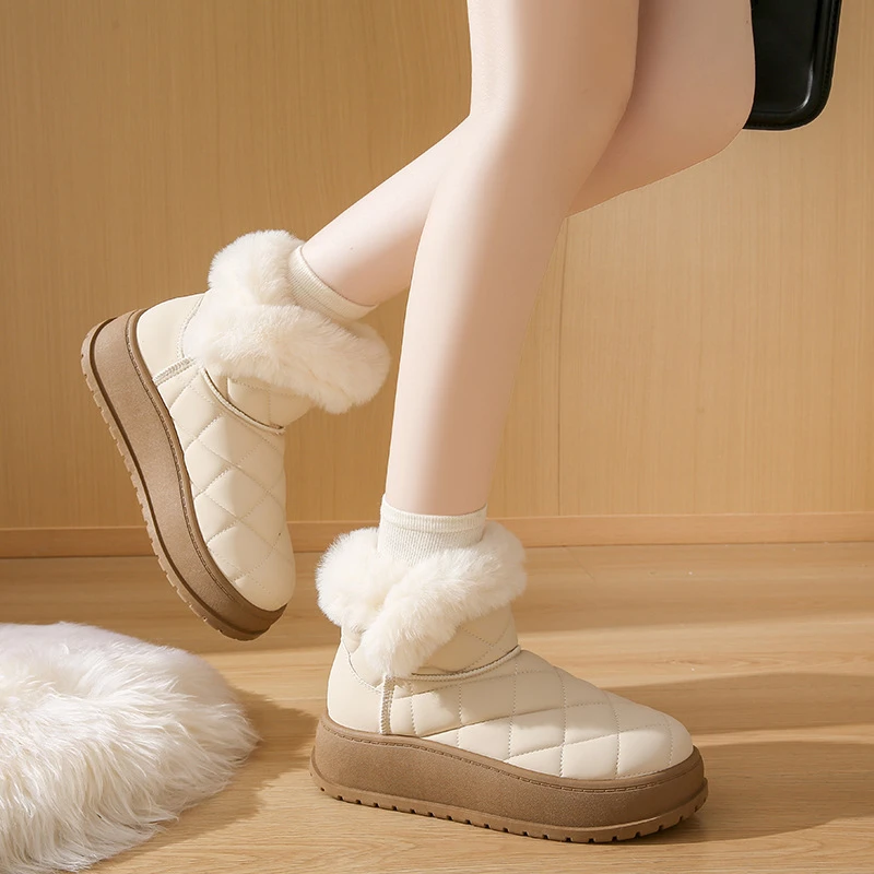 白色防水雪地靴时尚百搭女款冬季加绒增高厚底短筒靴子保暖短女靴