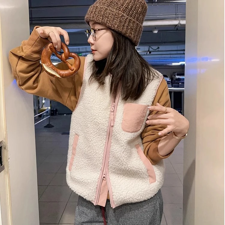 莉贝琳sisy撞色马甲女厚实百搭摇粒绒无袖休闲短外套S24309WC02