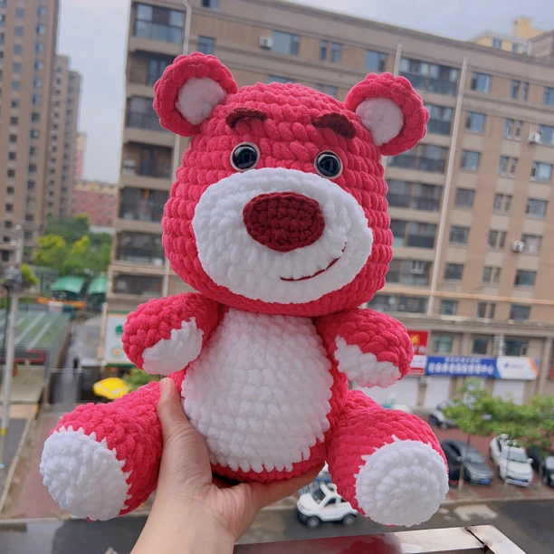 草莓熊编织冰条线玩偶毛线手工礼物送女友生日成品