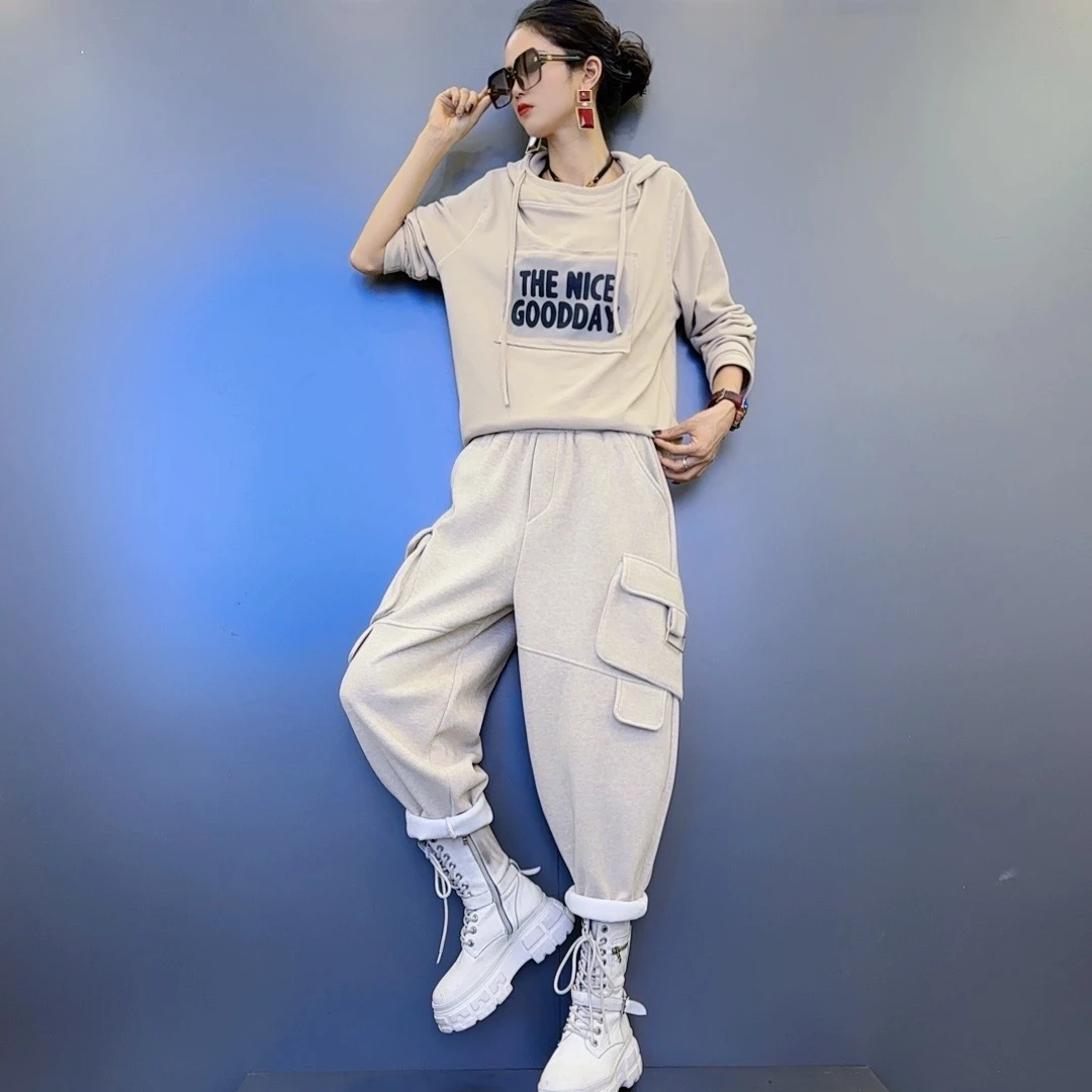 T3[红人上新]冬季连帽德绒三色上衣-新款口袋【黑 杏】色加绒裤子