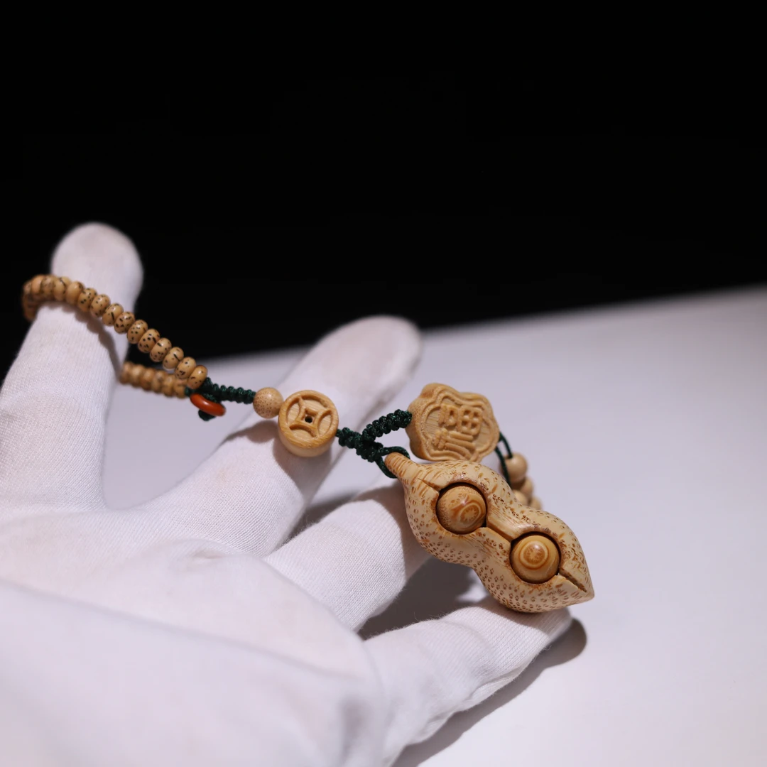 竹根雕四季平安豆活籽手机包包钥匙扣挂件