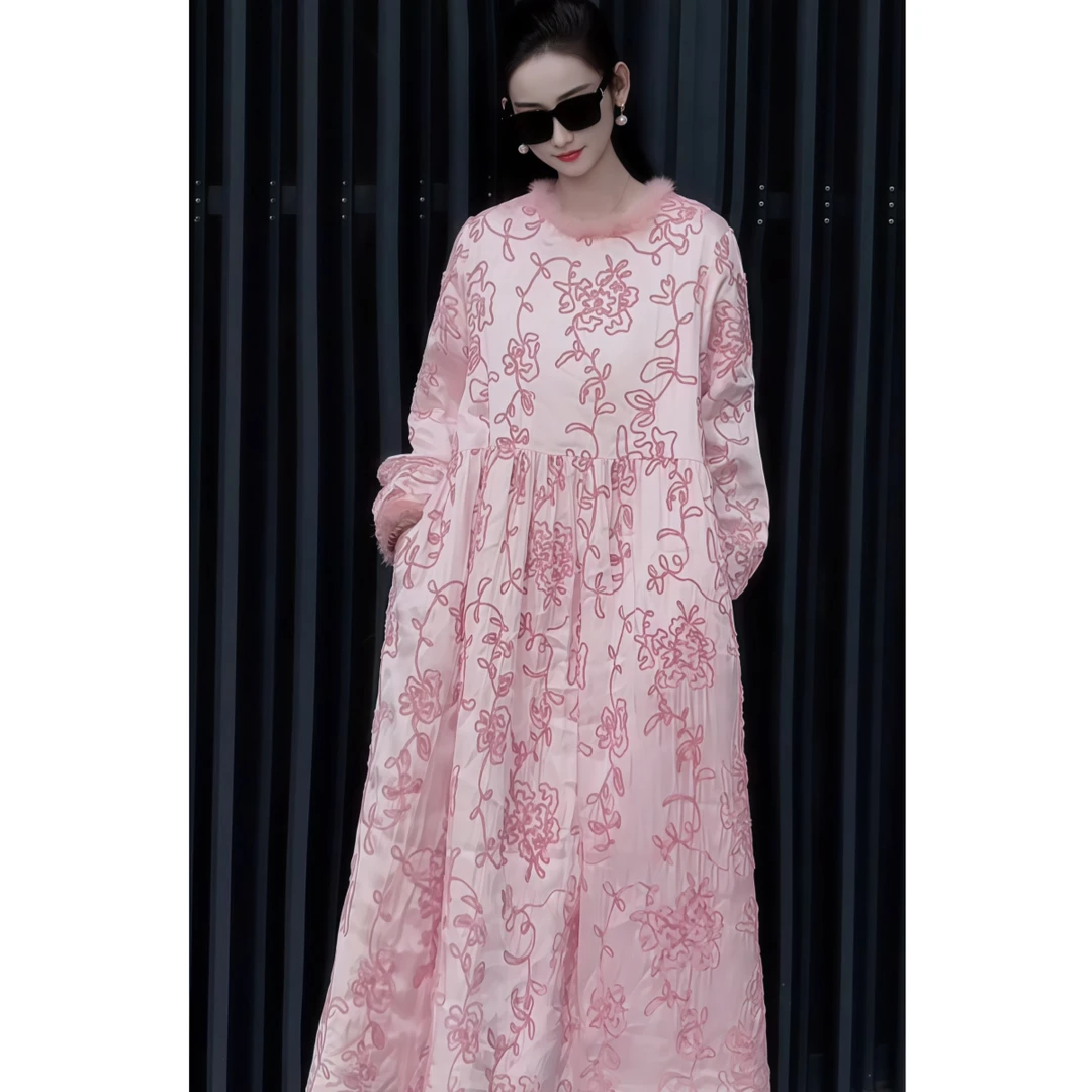 【柔雾霜花】YAMO2025时尚立体盘花棉服套头连衣裙 粉色 808281