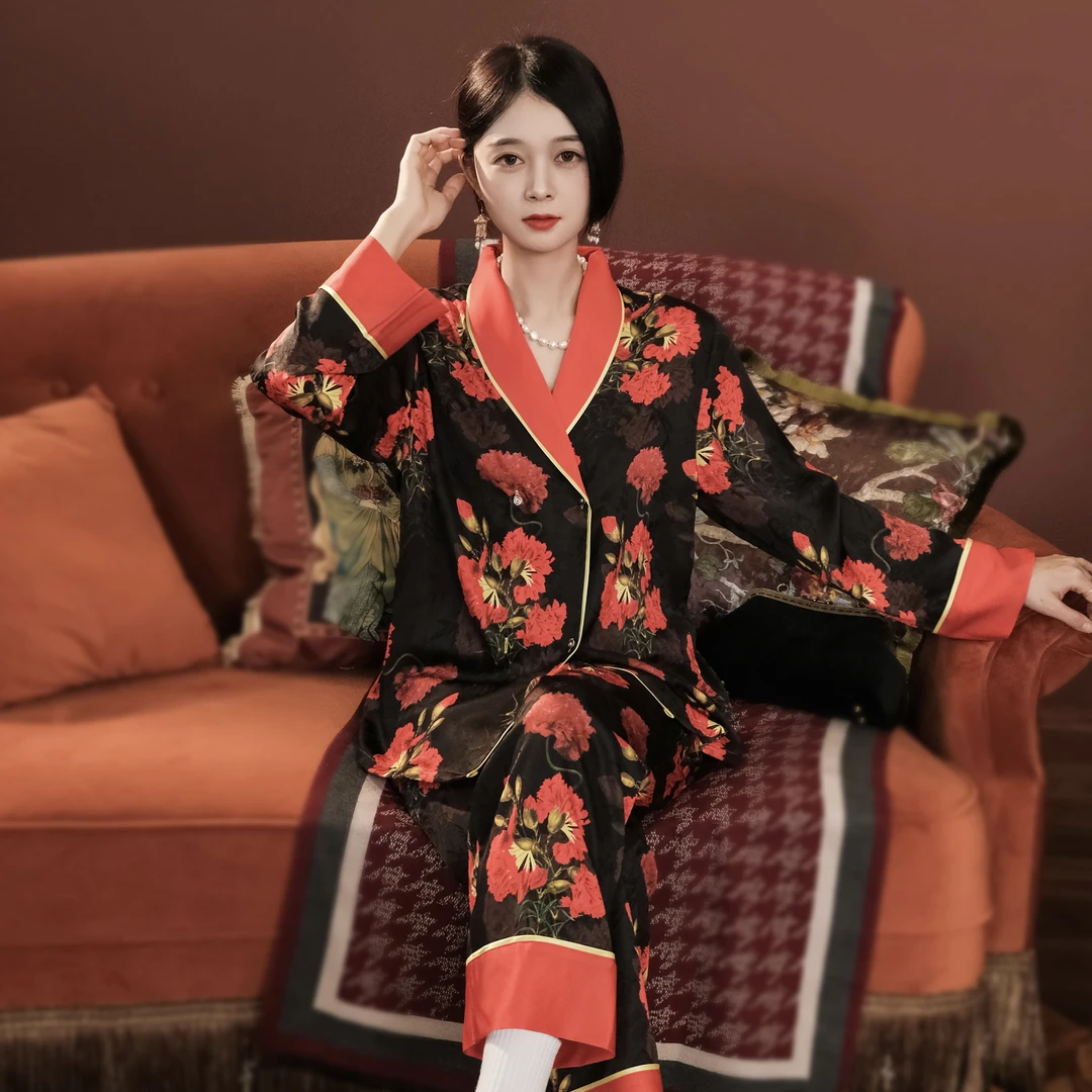 达芬奇密码2025年康乃馨秋冬睡衣长袖舒适提花套装印花家居服睡衣