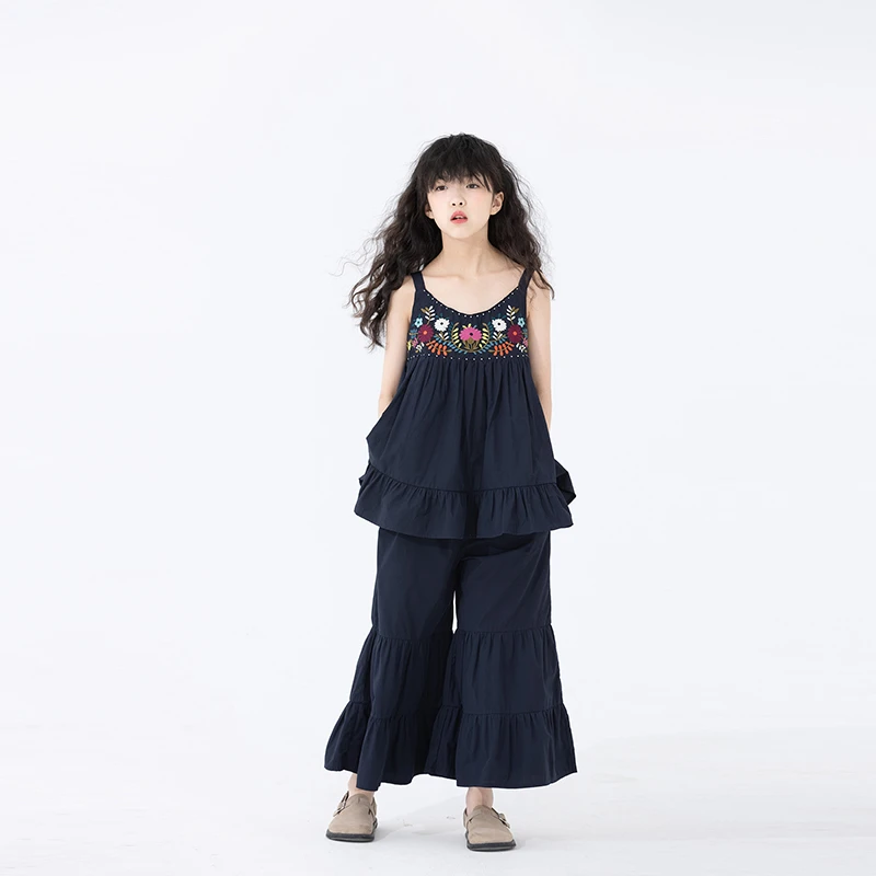 小小大星球童装 刺绣度假风套装 夏日女童吊带衫+阔腿裤两件套