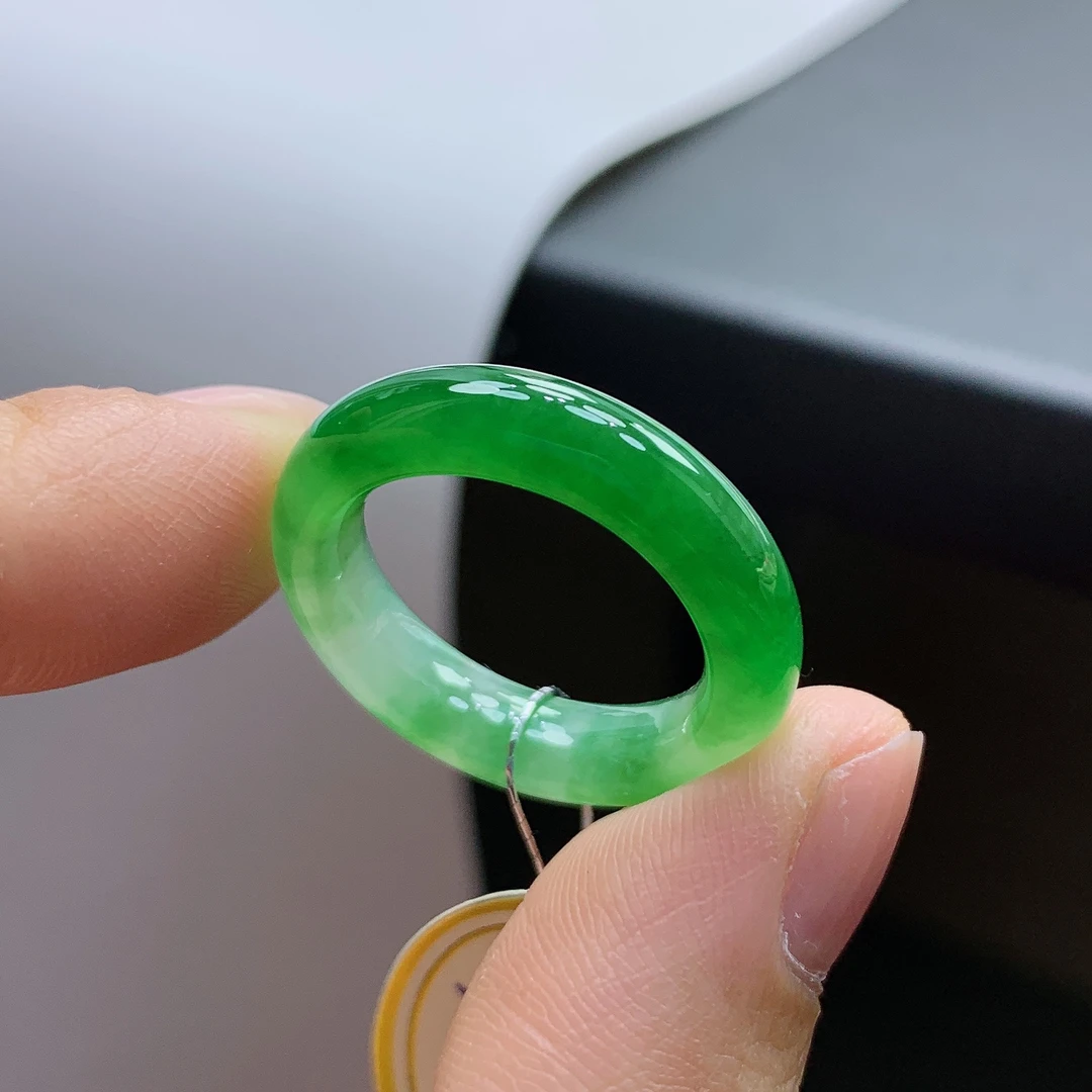 14-15号圈天然缅甸翡翠A货辣阳绿半山水翡翠戒指17.3*5.2*3.8mm