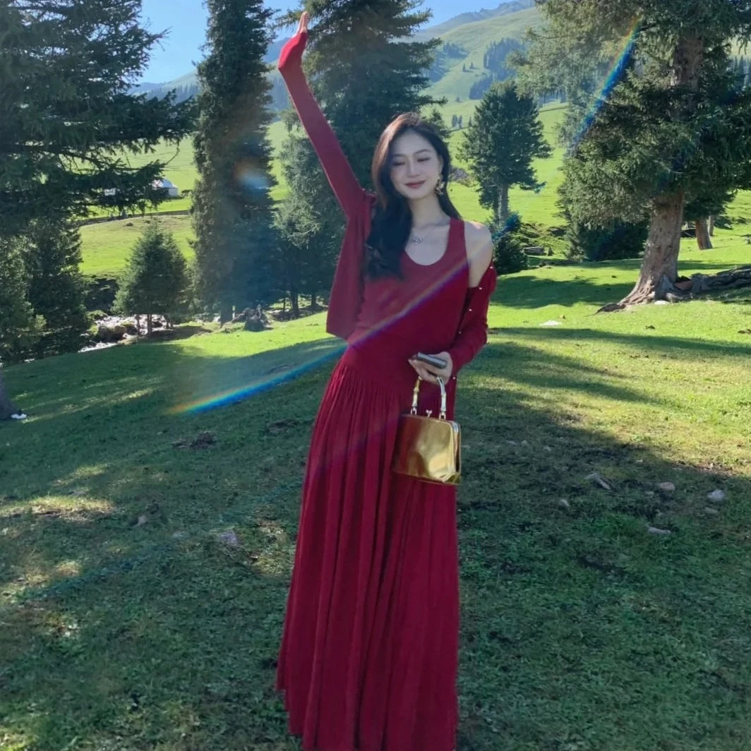 春秋一整套穿搭法式高级感红色修身背心针织开衫半身裙气质三件套