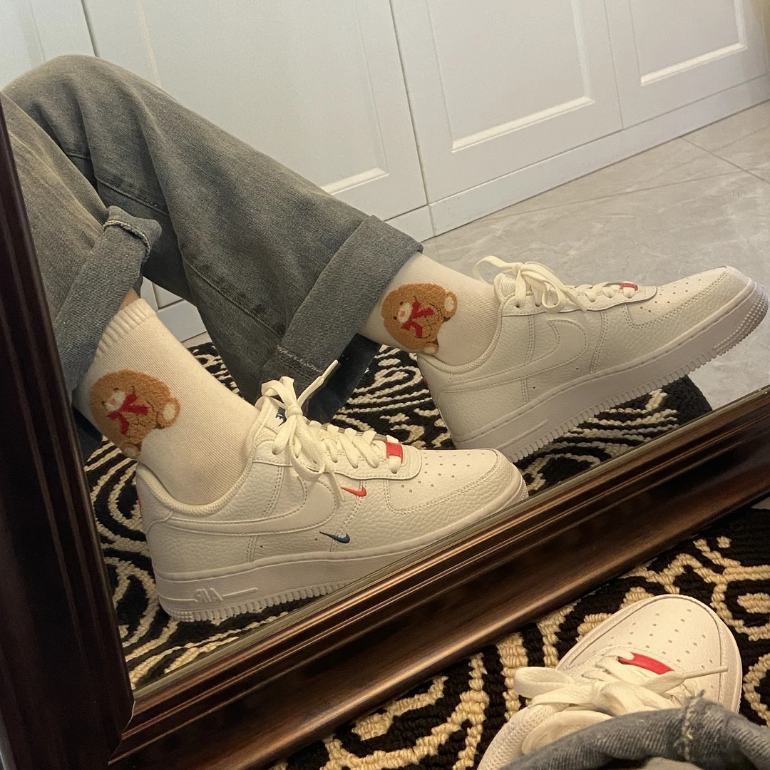 女袜韩国袜子可爱兔子百搭2024秋冬新款潮流袜子卡通中筒袜